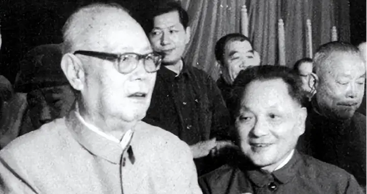 77年李德生探望叶帅，席间叶帅突然提点：你去看看你们的老政委