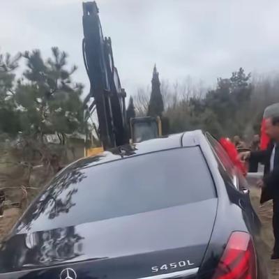 快去睡觉：有钱是真有钱啊，没脑子也是真没