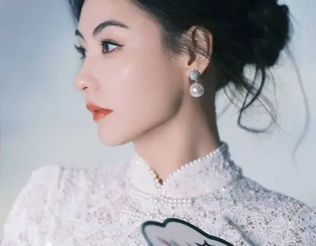 45岁的她宛如25岁？张柏芝生图曝光，冻龄美学引发热议！
