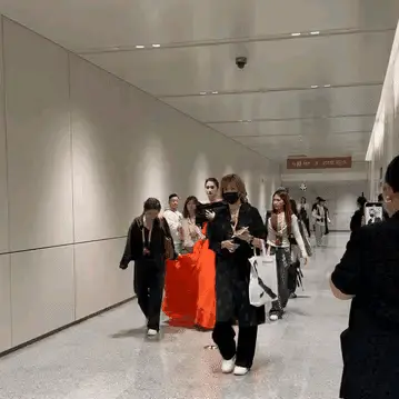 只想追回工钱：关晓彤是不是对自己的身高没