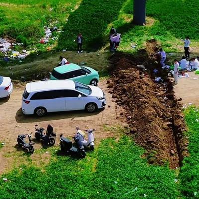 笔杆先生：近日江苏沭阳的老乡们，干了件让