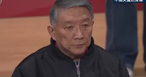 中国74：69巴西，王思雨首功，真的没后卫可用、中国女篮太难了！