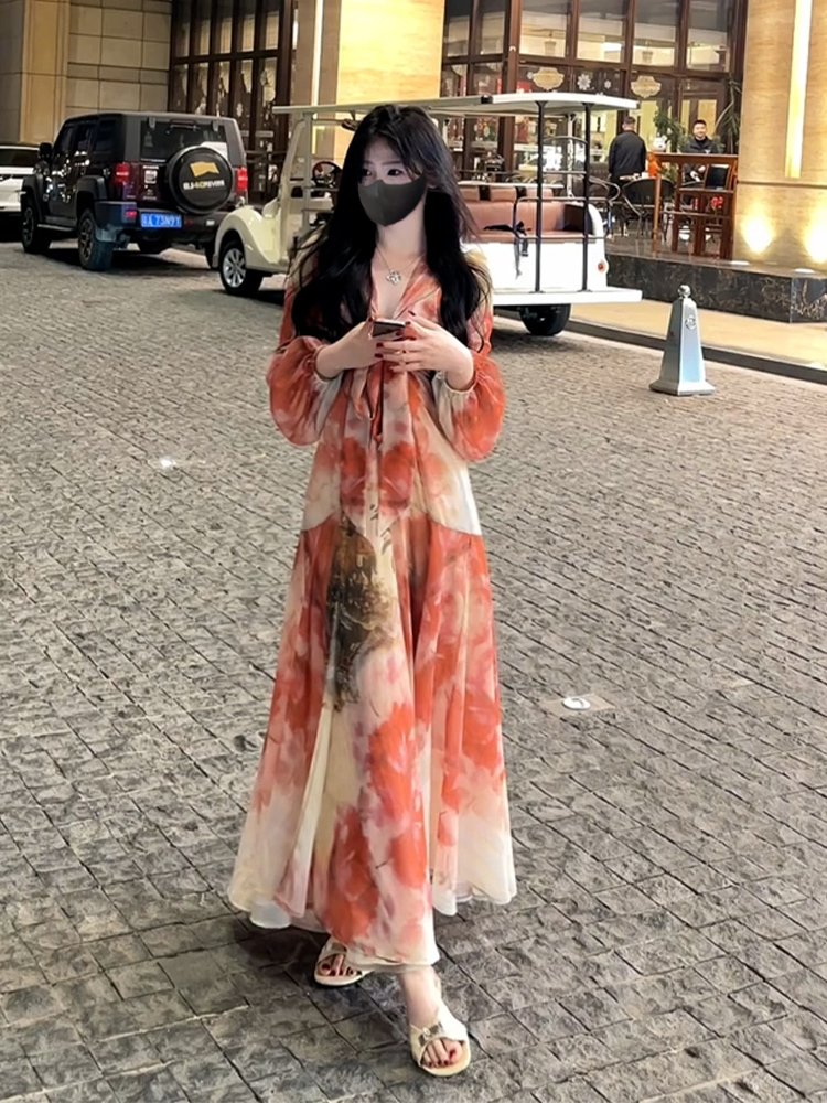 今年流行爆款法式长袖碎花连衣裙子
