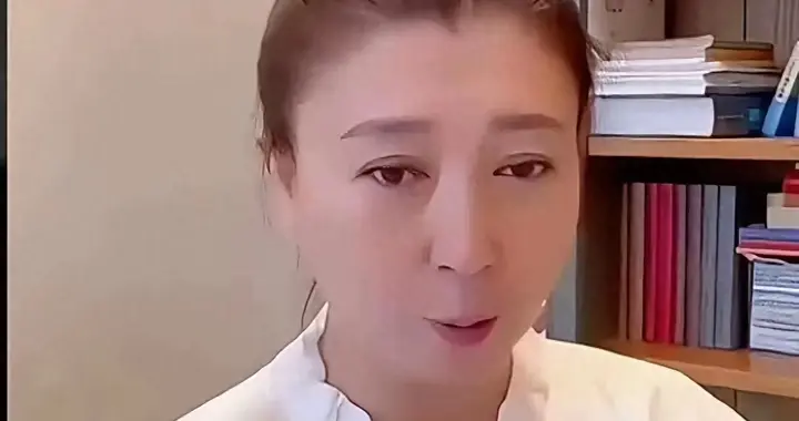 再迎噩耗！闫学晶被举报偷税，证据已提交机关，这次恐有牢狱之灾