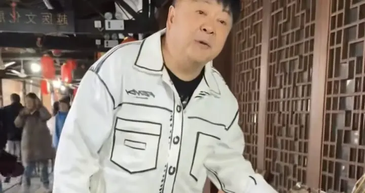 试戴帽子5元续！不付钱不能碰，商家不松口，绍兴文旅社媒沦陷。