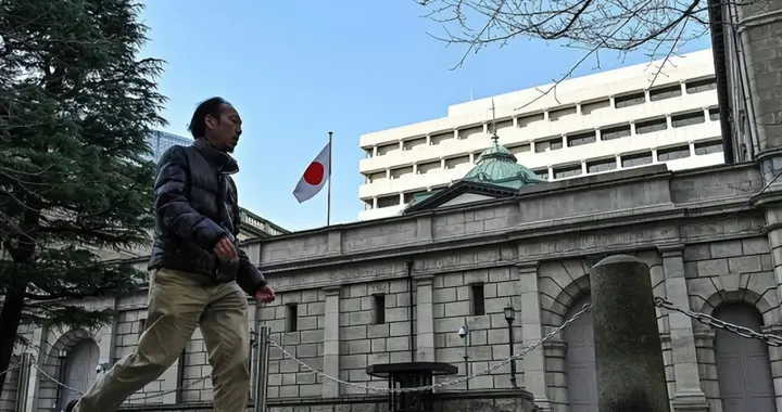 日本突然抛售3.43万亿日元海外债券，资金加速回流，美国债务加重