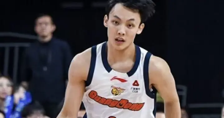随着广东94-102不敌北京，杜峰和教练组，有可能做出以下4大改变