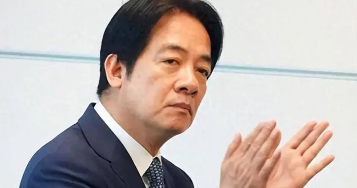 认贼作父，赖清德再下跪！1.25万亿变7800万，郑丽文返乡美国不满