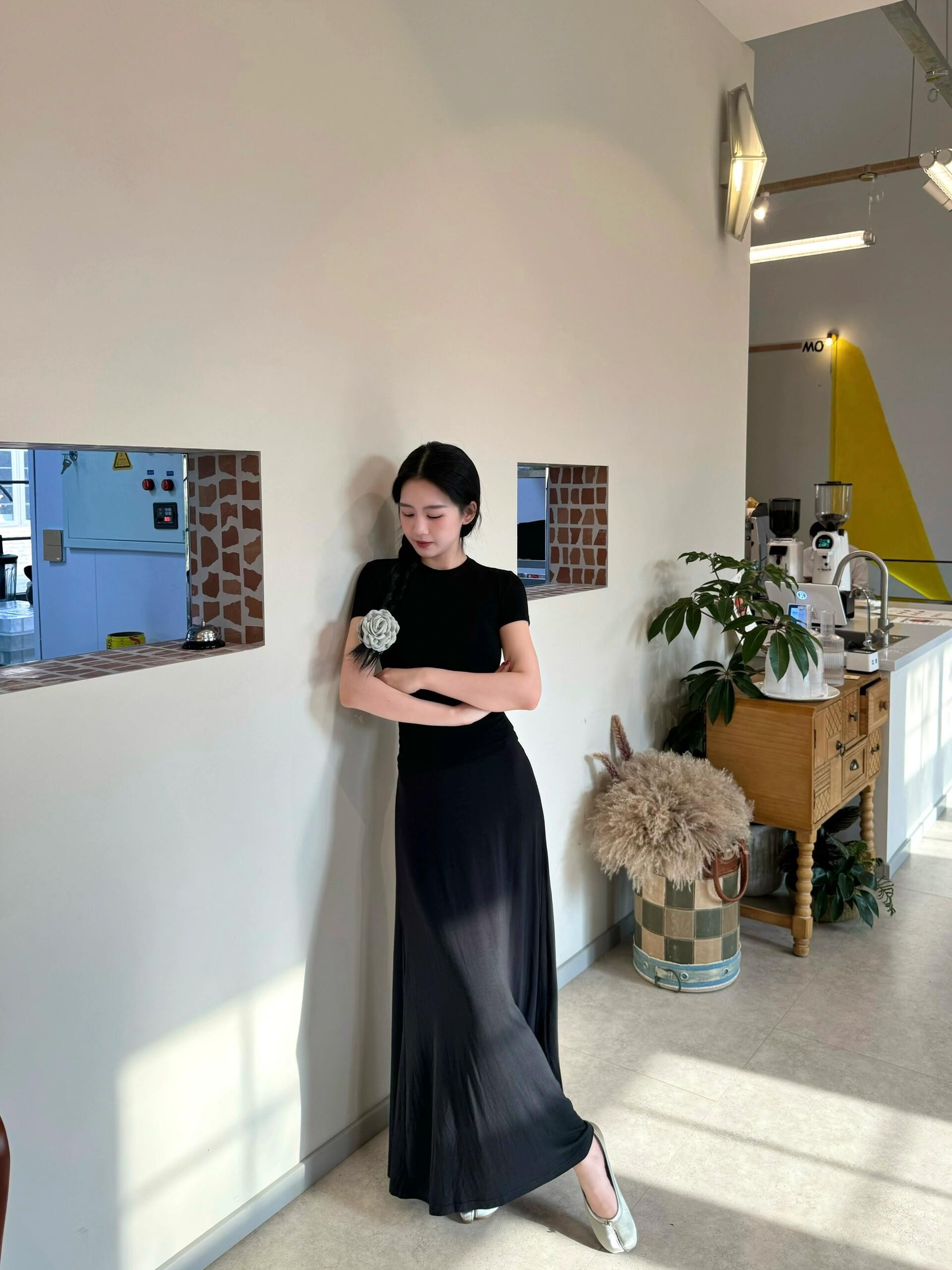 期待夏天！黑色连衣裙太美啦！！