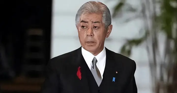 日本请出一个隐藏大佬，把恢复中日关系的希望，全寄托在了他身上