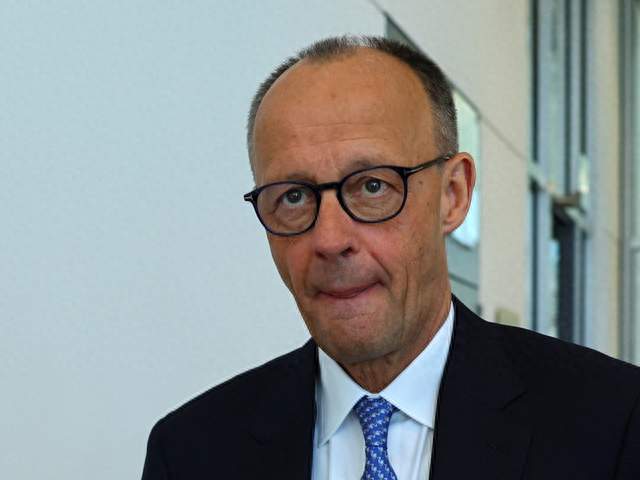 默茨还未访华，德国公开给日本上了节历史课，高市早苗做最坏准备