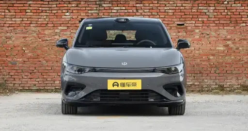 上市三月口碑炸裂！11万买后驱+激光雷达，零跑Lafa5真没偏科。