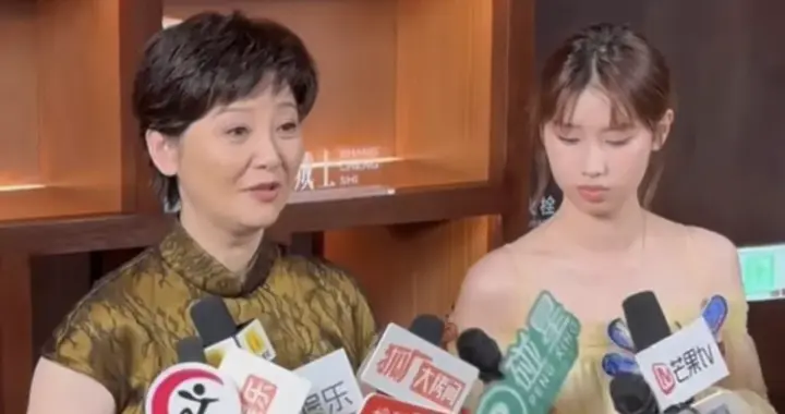 徐帆回应离婚5个月,冯小刚近况曝光：合影删干净,人脉全给了养女