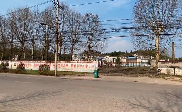 赚大发了！贵州一座三线军工厂，让穷苦山沟变成全国知名工业强镇