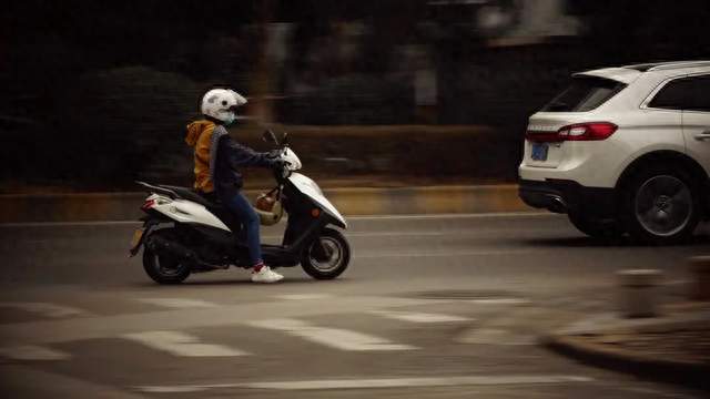 市区通勤选半盔还是全盔？看完就懂