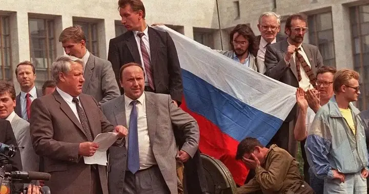 美国想不通：为何苏联解体不过30年，中国就已经威胁到其霸权地位