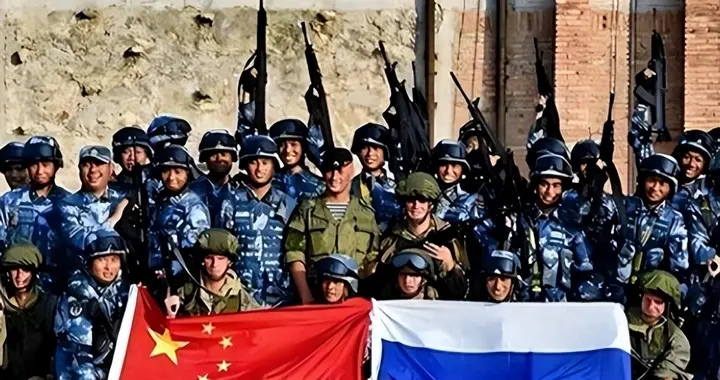 乌克兰抗议也没用，中国陆军赴俄练扫雷，千万颗地雷背后藏大局