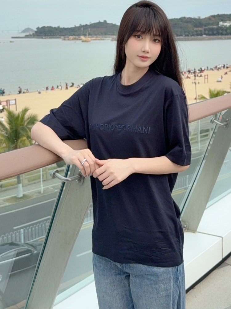 阿玛尼男女圆领正肩宽松刺绣T恤