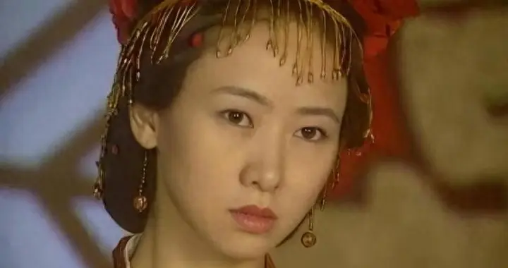 清华父母禁女入圈，明星女儿破古风纪录，18岁典礼藏多少秘密。