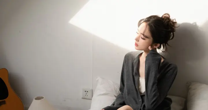 古力娜扎，纯欲少女感写真，好美啊！