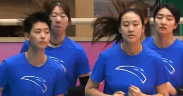 天津女排今日在河南适应场地！