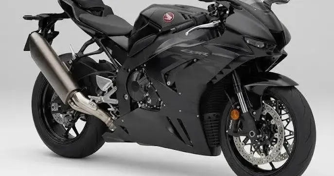 暗影裁决者：CBR1000RR-R SP 磨砂黑版的沉默统治