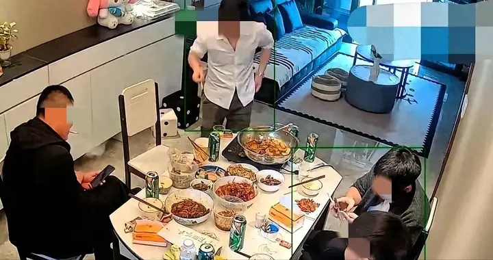 男子五一带朋友回家喝酒，不顾妻子隐私，当场大打出手，丢尽脸面