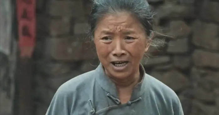 迟蓬现状：住北京普通小区，女儿不进演艺圈，因央视晚会火出圈