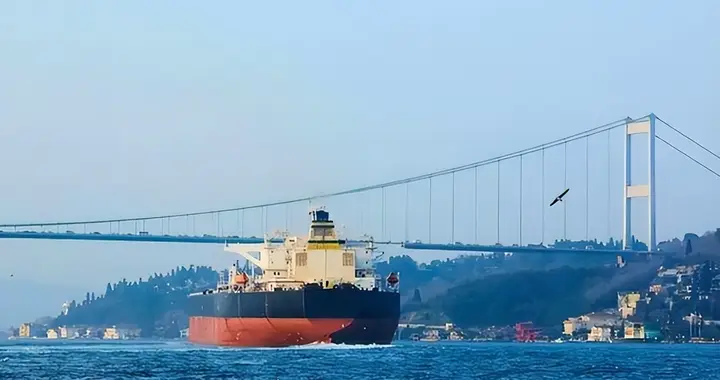 美15艘军舰封锁霍尔木兹？中国沉默6天后，一招让特朗普彻底破防