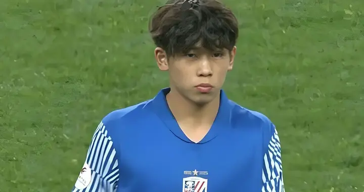 俨然变身头球队，在斯卢茨基改造下申花队完全没了海派足球味道。