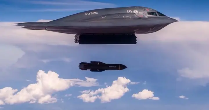 美军钻地弹威力巨大，中国也有类似硬核装备，性能一点也不比美差