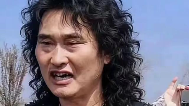 泥鳅小姐姐：多才多艺的朱之文，一个换装立