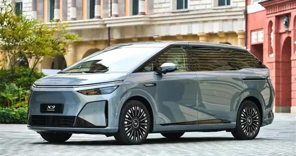 小鹏牵手华为首战告捷：X9超级增程版背后的技术变革与市场野望