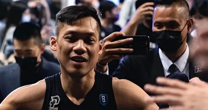 告别，也是一种美！43岁林志杰泪洒发布会，这滴眼泪值多少钱？