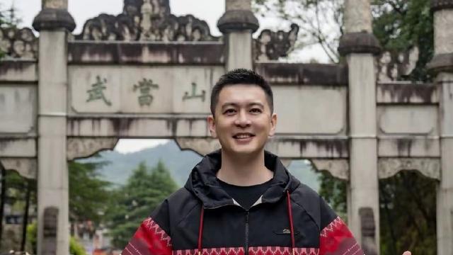 豪看体育：杨鸣如果执教新疆男篮，个人认为