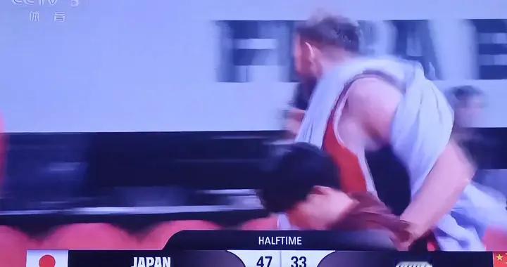 半场落后14分！中国男篮完全挡不住日本队差你太大了