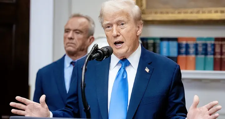 特朗普刚抓完马杜罗，又威胁委代理总统，还对格陵兰岛发出警告