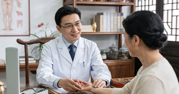 寒气侵入、脚冷手凉？医生：最有效的2个驱寒法，能够有效缓解