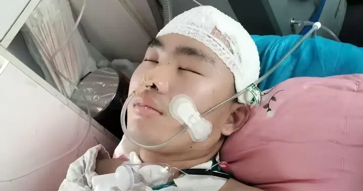 山东23岁研究生被16岁少年无证驾车撞致颅脑损伤，心智如幼童