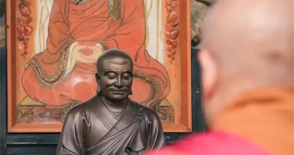 清明扫塔 最好的缅怀，就是延续他的遗风