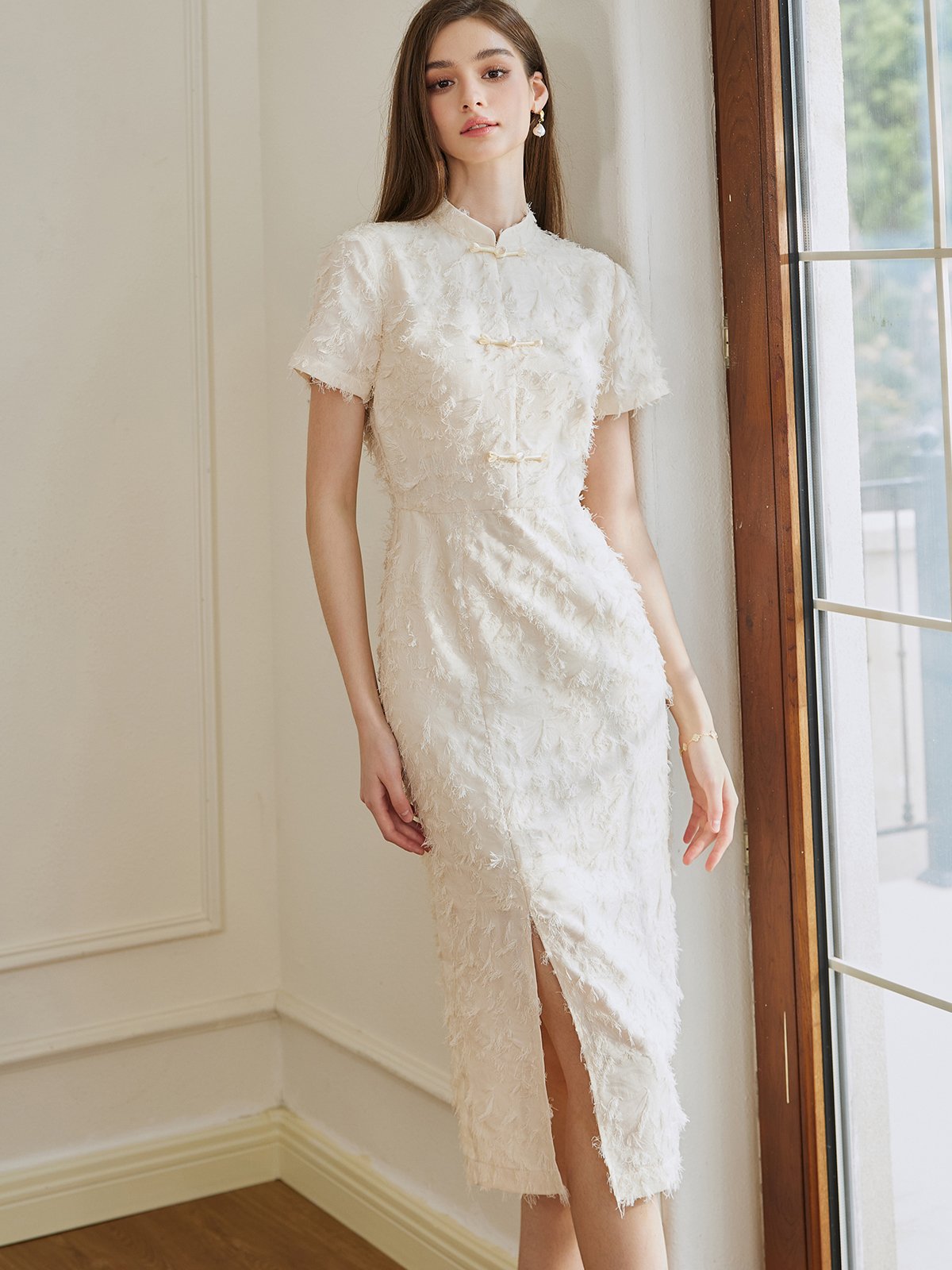 立领改良旗袍裙，复古风格彰显韵味