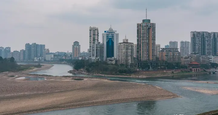 拒绝加后缀！四川首个极简风机场诞生，乐山机场为何能打破惯例？