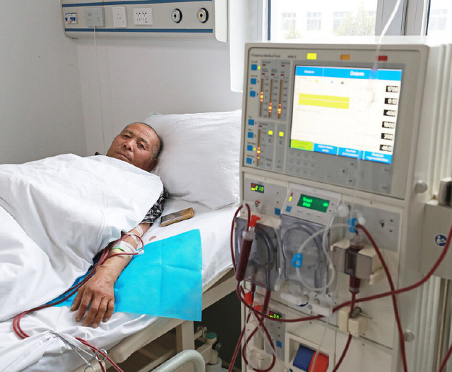 腿部突现3迹象，表明尿酸高到马上要进行肾透析了，千万引起重视