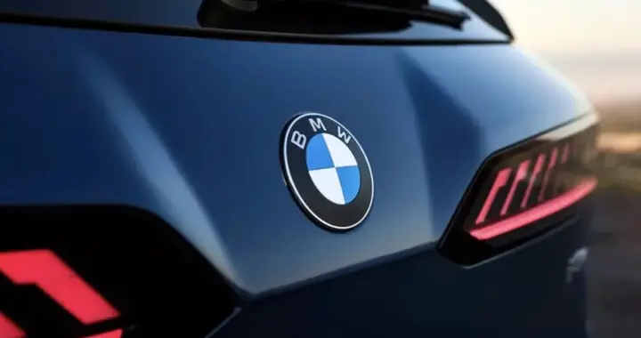 宝马的新标志删除镀铬内框，如何看呢？