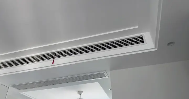 降温还在等空调预热？美的风管机这制热速度，真的没对手