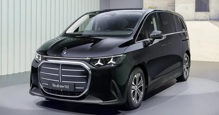 全新奔驰VLE亮相：超过700公里的续航里程以及31.3英寸超大显示屏