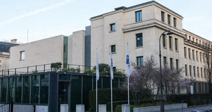 特朗普称帮中国大忙，转头发现中美连谈7小时，中方依旧不让步？