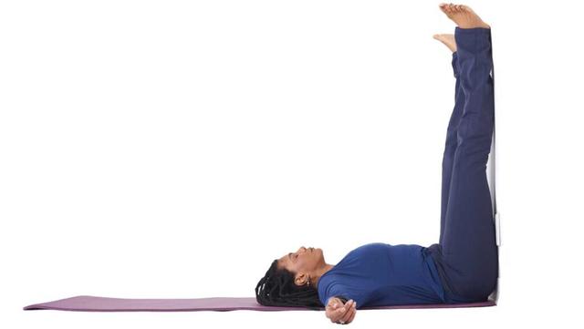 恢复性瑜伽：7个动作可以舒缓紧绷、疲惫的肌肉，为你的身心充电