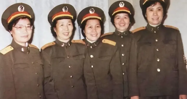 十大元帅夫人在新中国成立后从事哪些工作，1955年几人被授衔