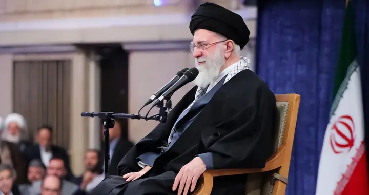 86岁哈梅刚死，伊朗突然迎来救兵，中国使领馆表态，多国已选边站